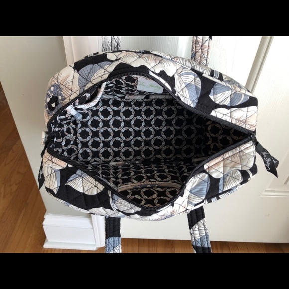 🌟Vera Bradley Camellia Pattern Bag🌟 - Picture 5 of 8